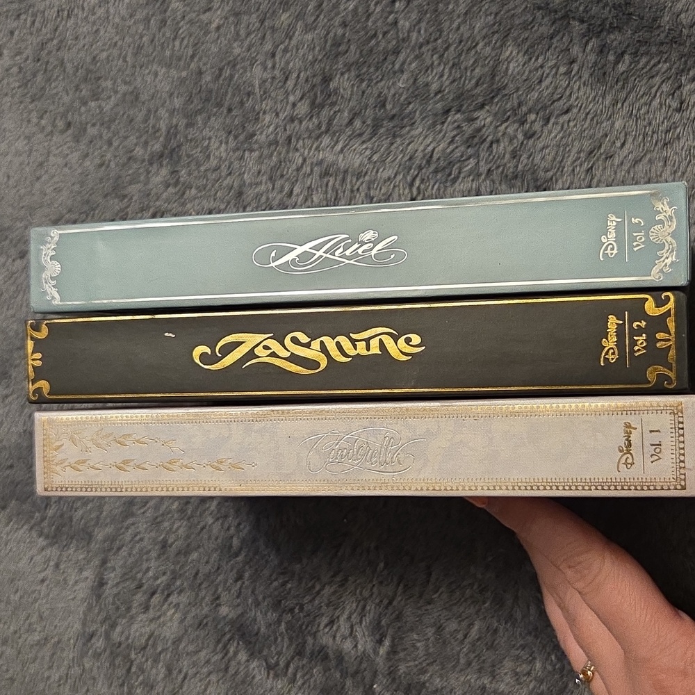 Disney Pricesss Storybook Eyeshadow Pallets - Picture 13 of 13